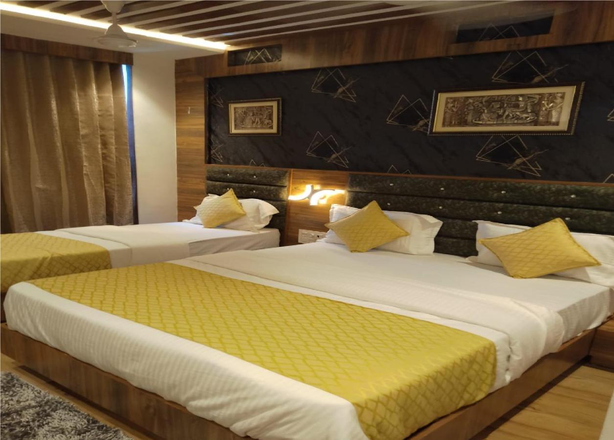 Lotus Hotel 3*