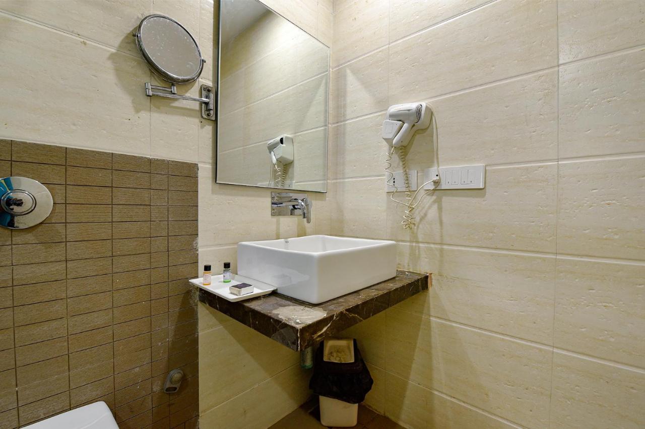 Hotel Fabhotel Prime Dev Aadi Ahmedabad