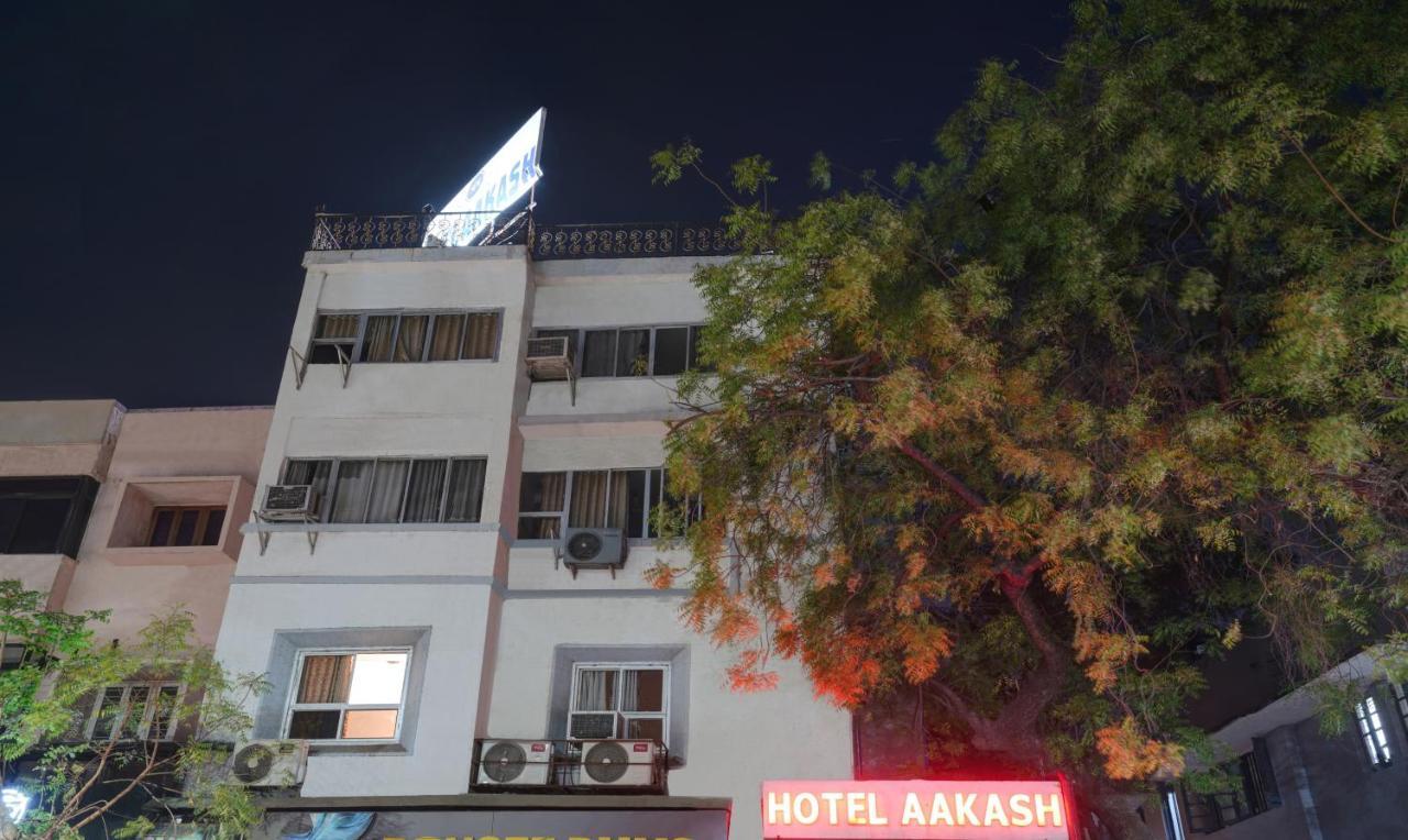 Hotel Itsy Aakash,100 Mts From Sardar Patel Stadium