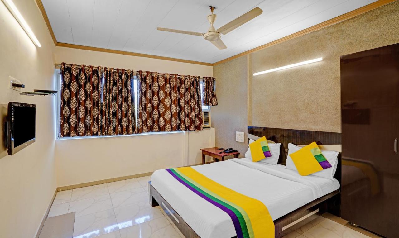 Itsy Aakash,100 Mts From Sardar Patel Stadium
