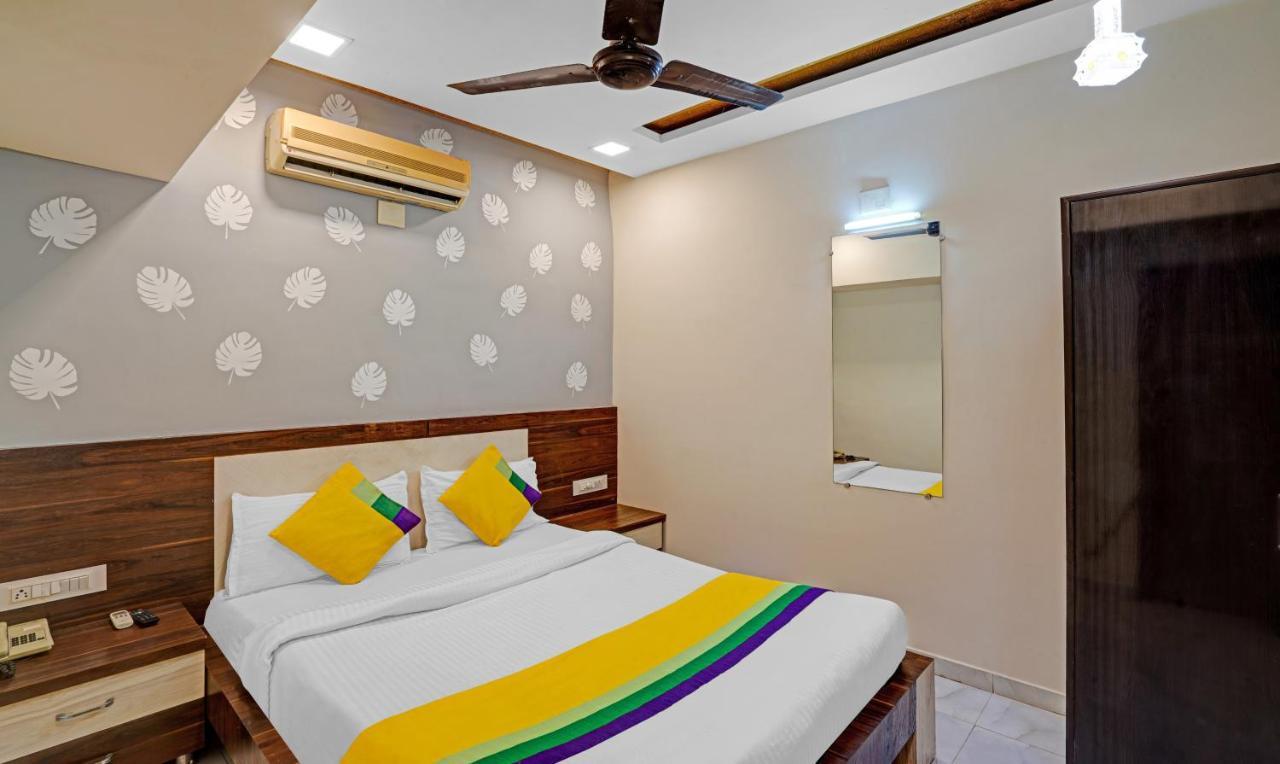 Hotel Itsy Aakash,100 Mts From Sardar Patel Stadium Ahmedabad