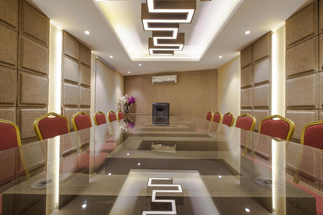 Host Hotel