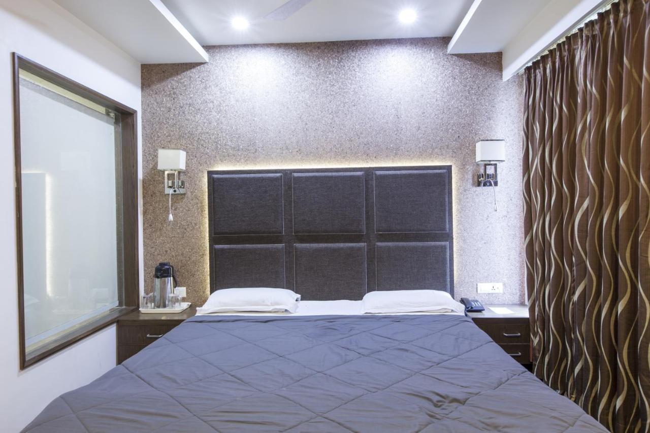 Host Hotel 3*