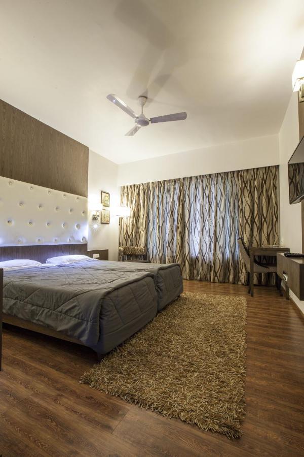 Host Hotel 3*