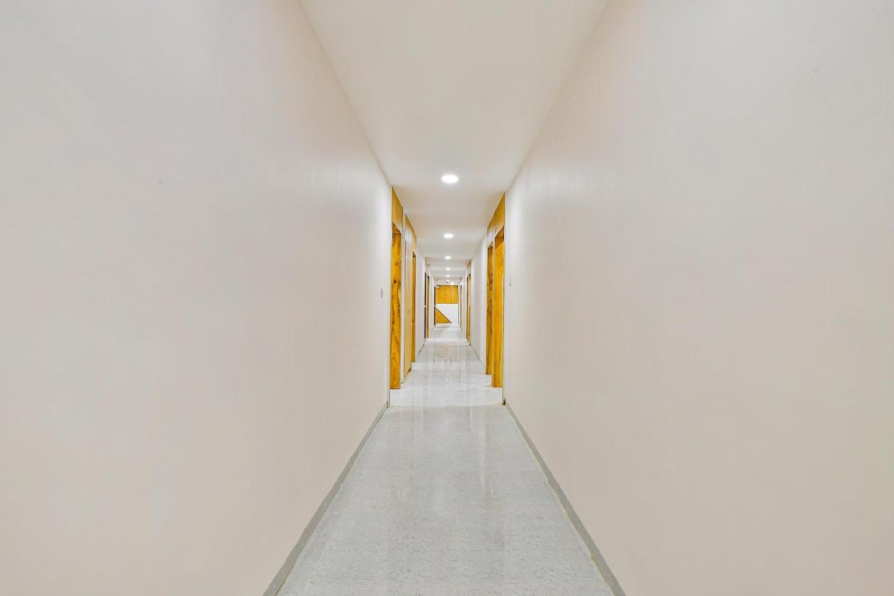 Hotel Fabhotel Parkland A 3*