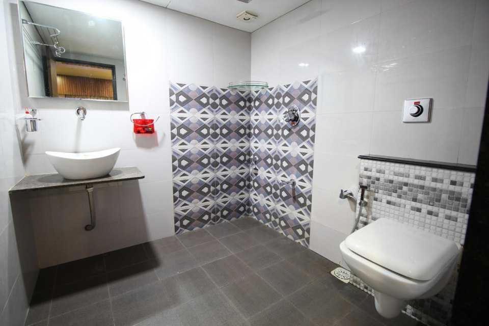 Anjani Hotel Ahmedabad