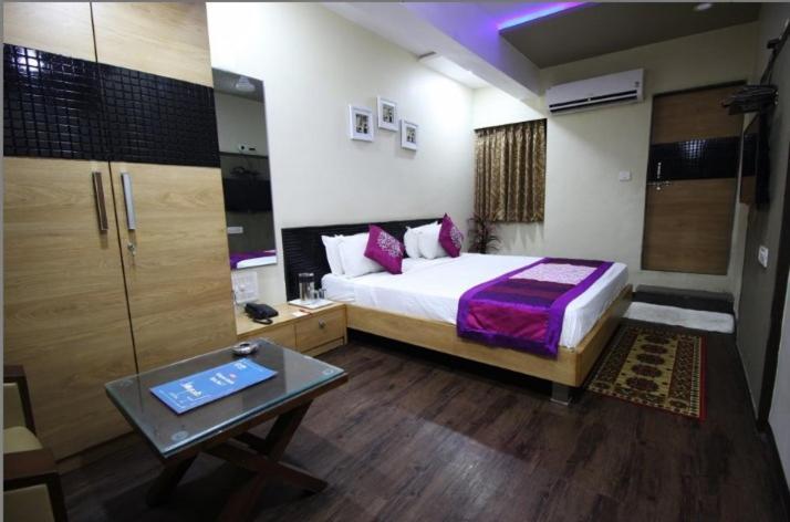 Anjani Hotel Ahmedabad
