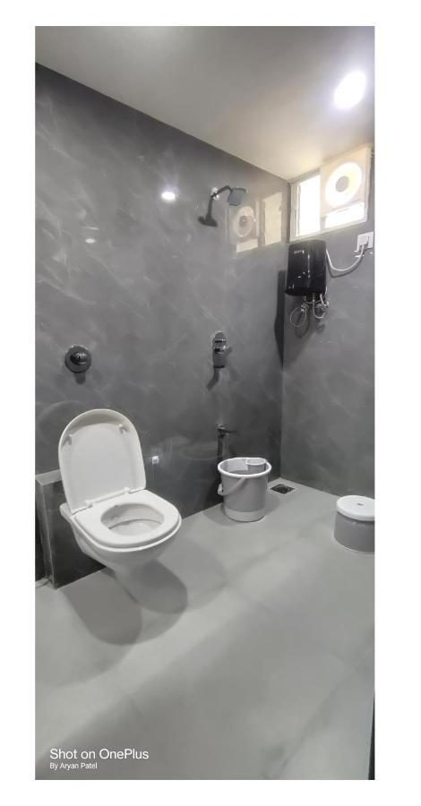 The Grand Crystal Hotel 3*