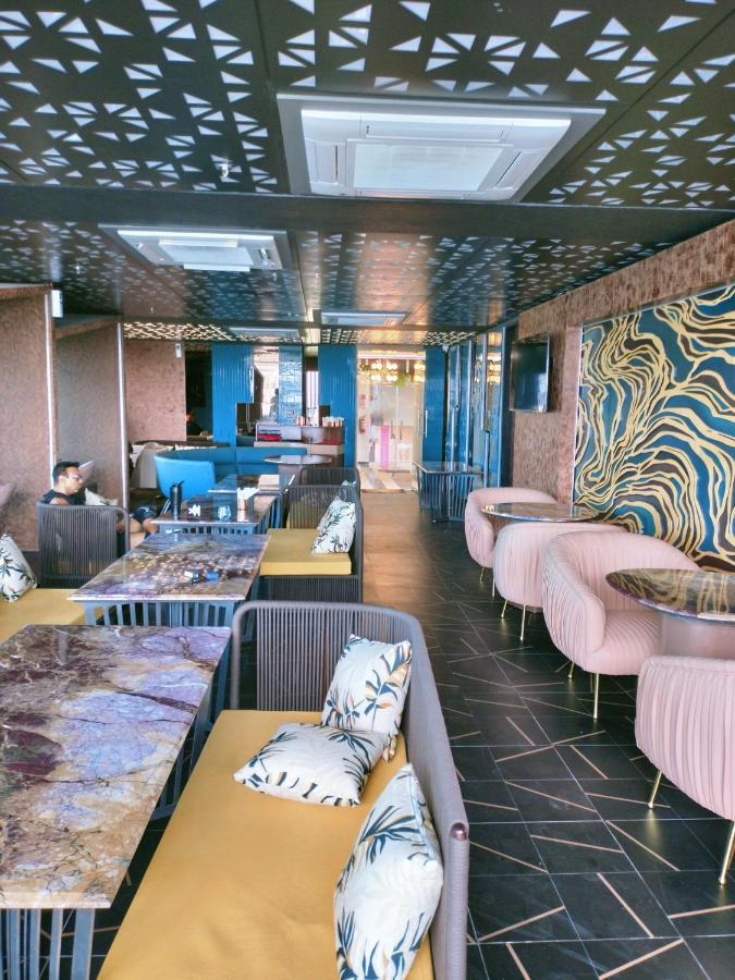 Kiran Hotel