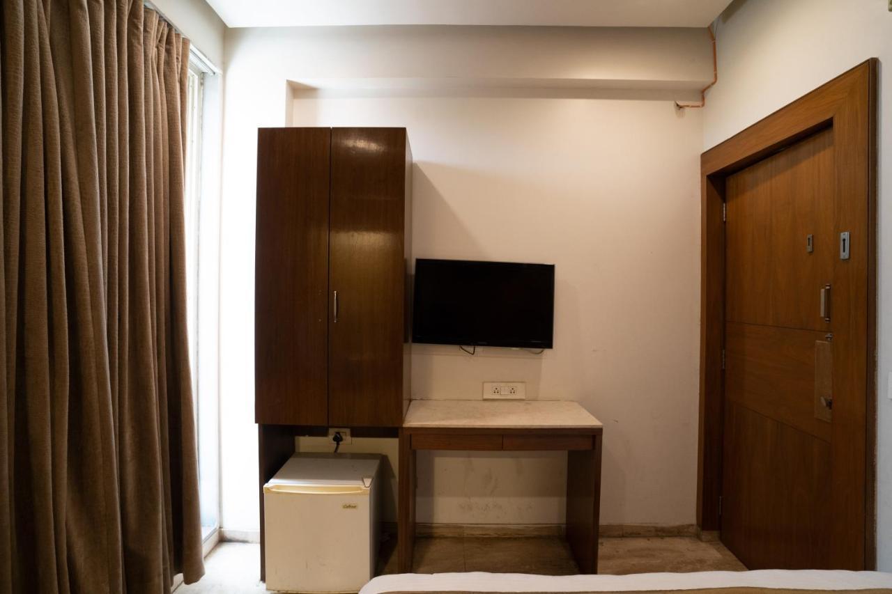 Kyra Airport Hotel 3*