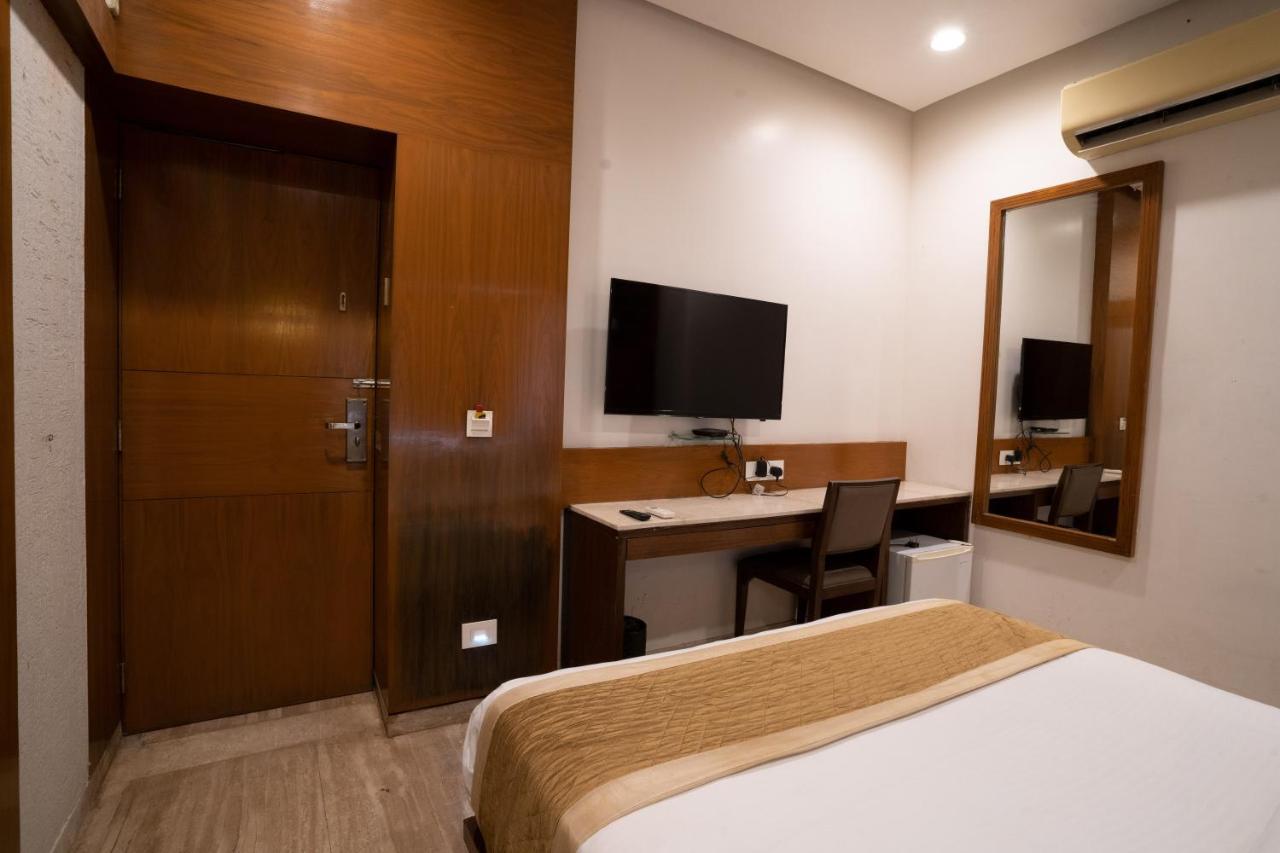 Hotel Kyra Airport Ahmedabad