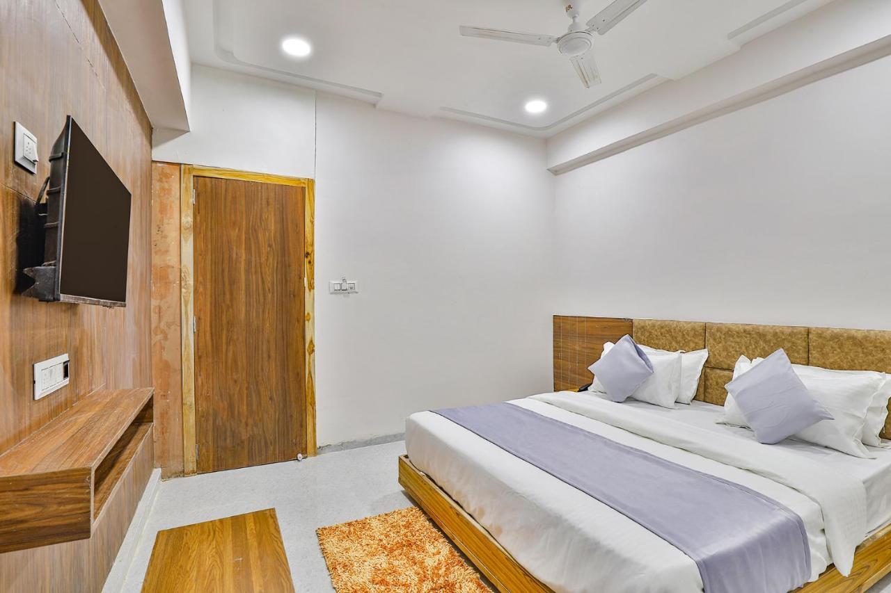 Fabhotel Parkland A