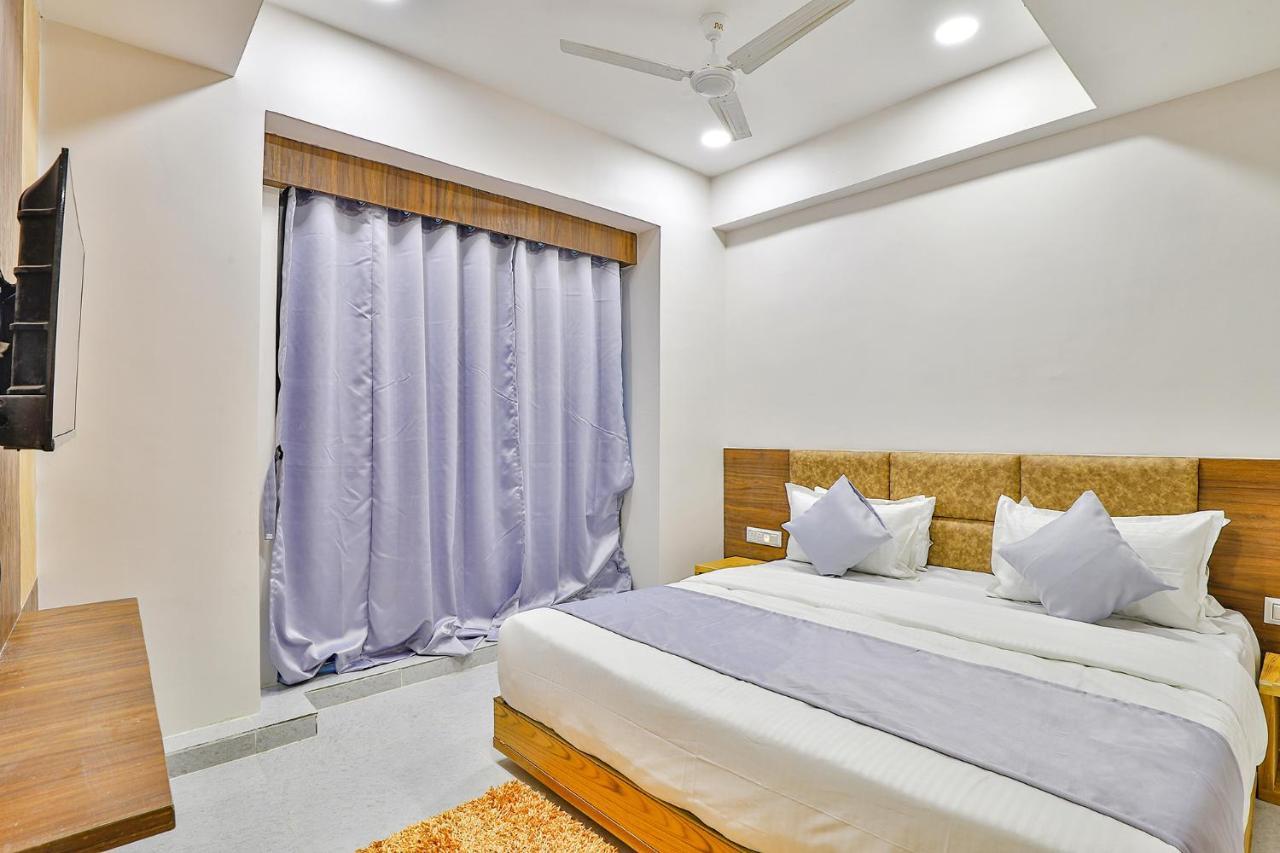 Fabhotel Parkland A Ahmedabad