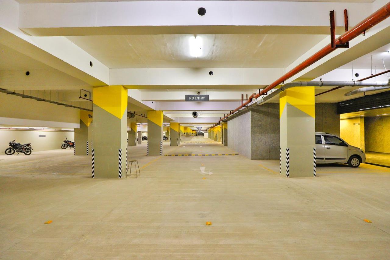 Hotel Fabhotel Parkland A 3*