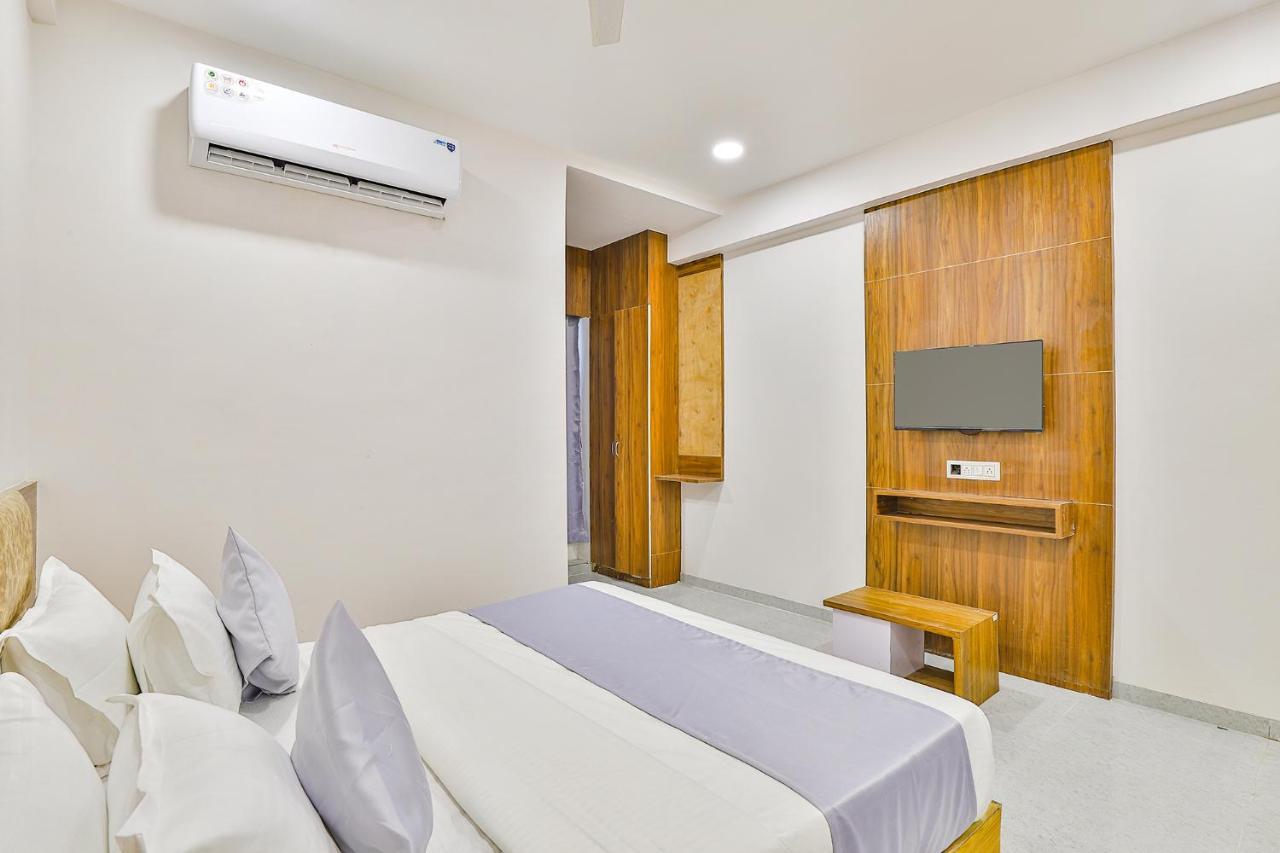 Fabhotel Parkland A Hotel Ahmedabad
