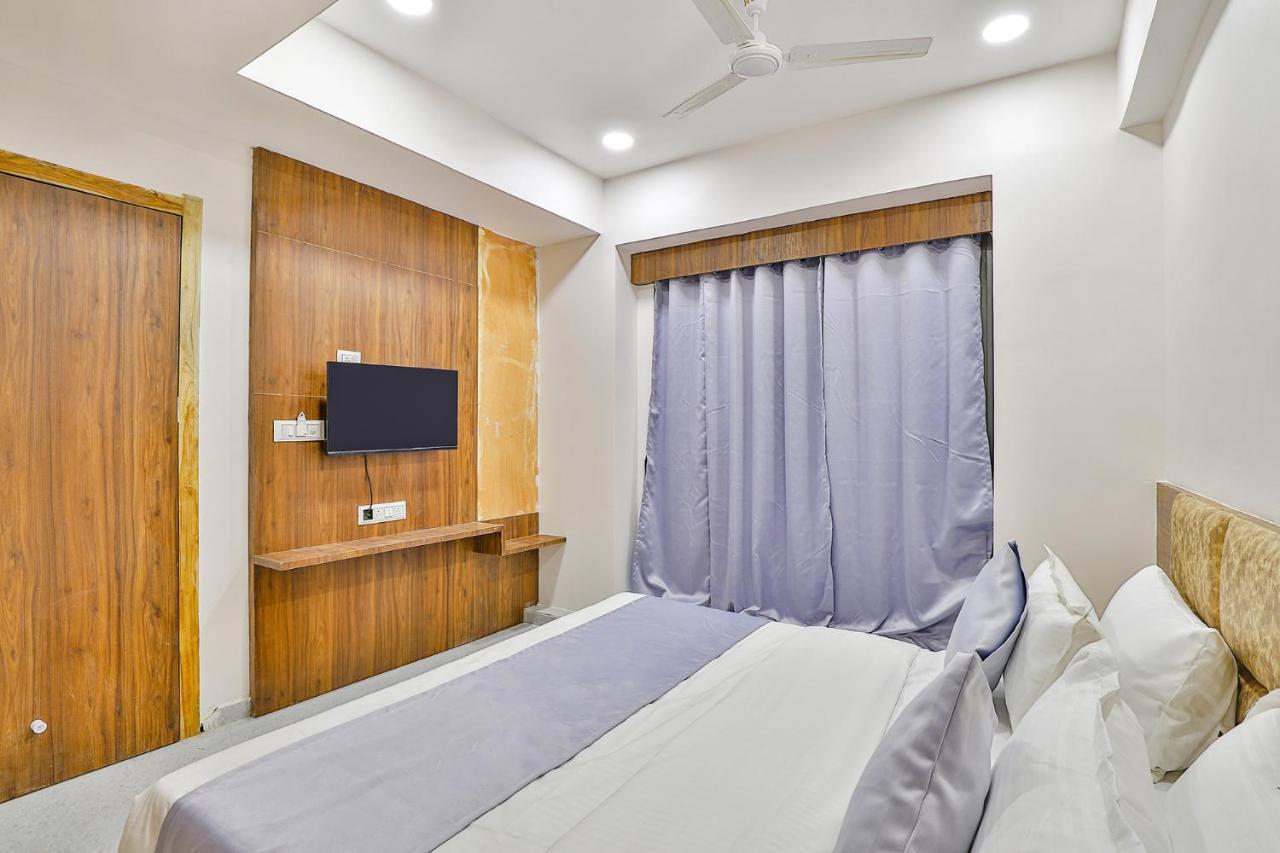 Fabhotel Parkland A