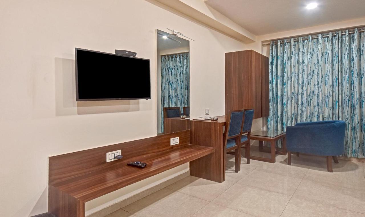 Hotel Luxura,