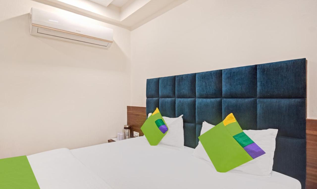Hotel Luxura,