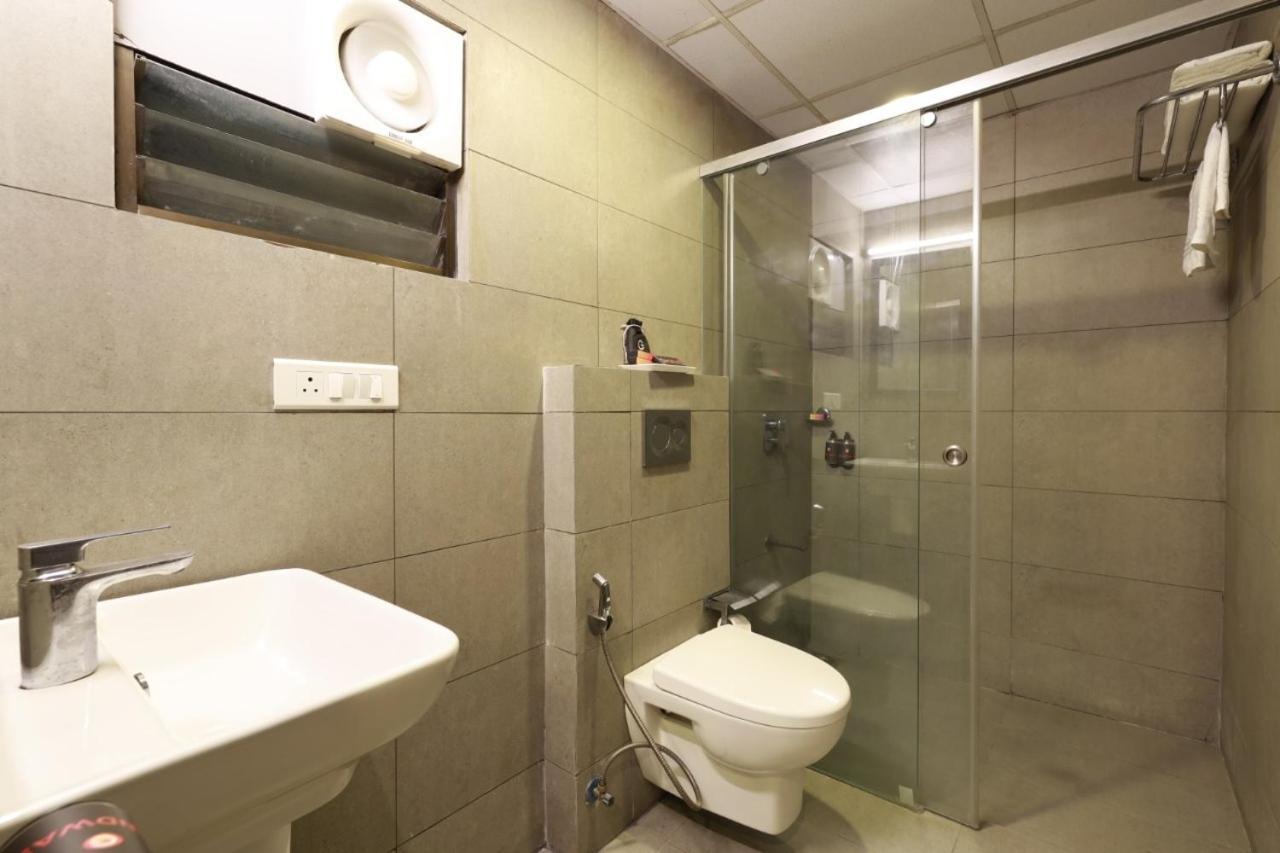 Ginger Rto Circle Hotel