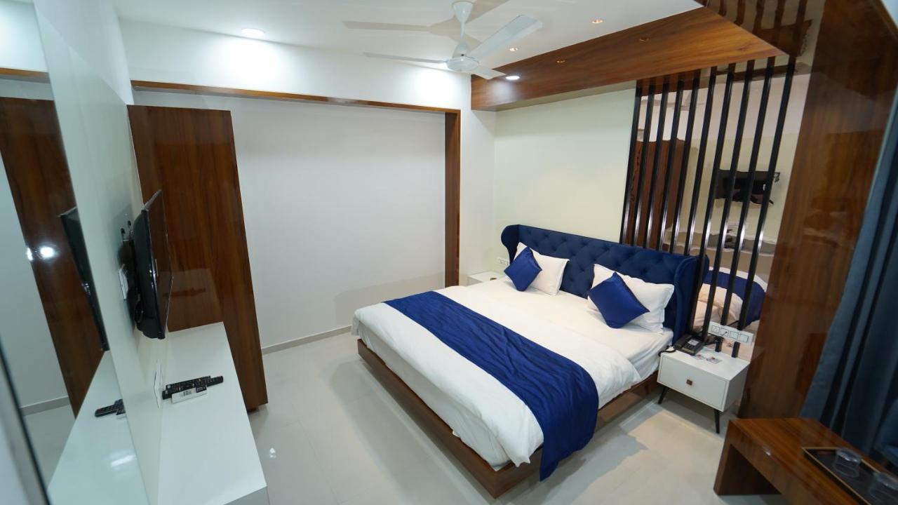 The Grand Crystal Hotel Ahmedabad