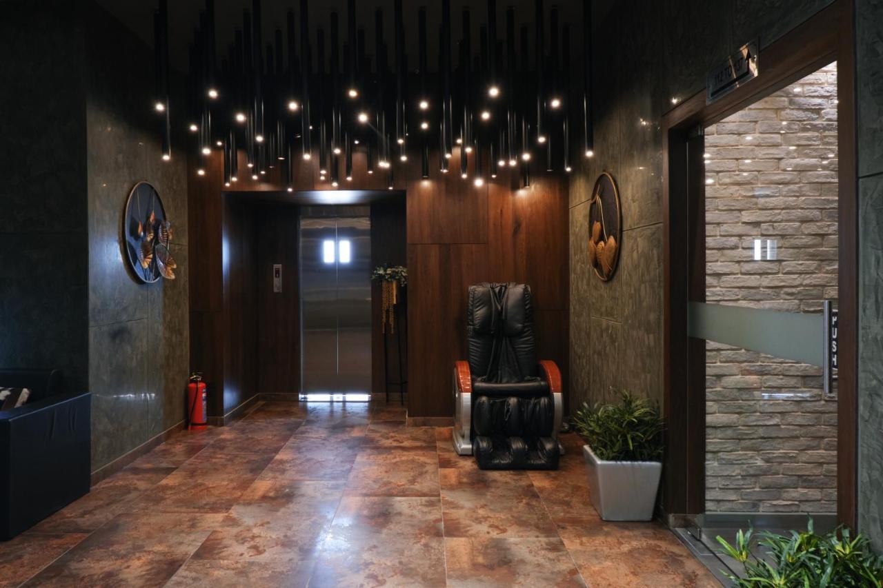 Hotel Tribecca Select, Ahmedabad
