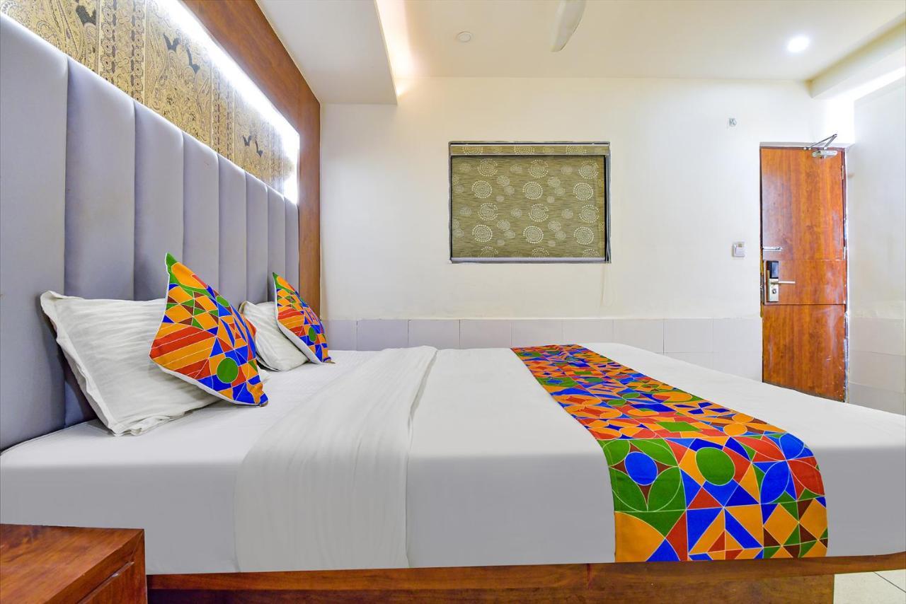 Hotel Fabhotel Royal King 3*