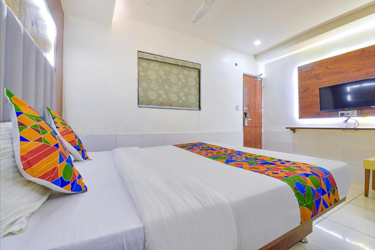 Hotel Fabhotel Royal King Ahmedabad