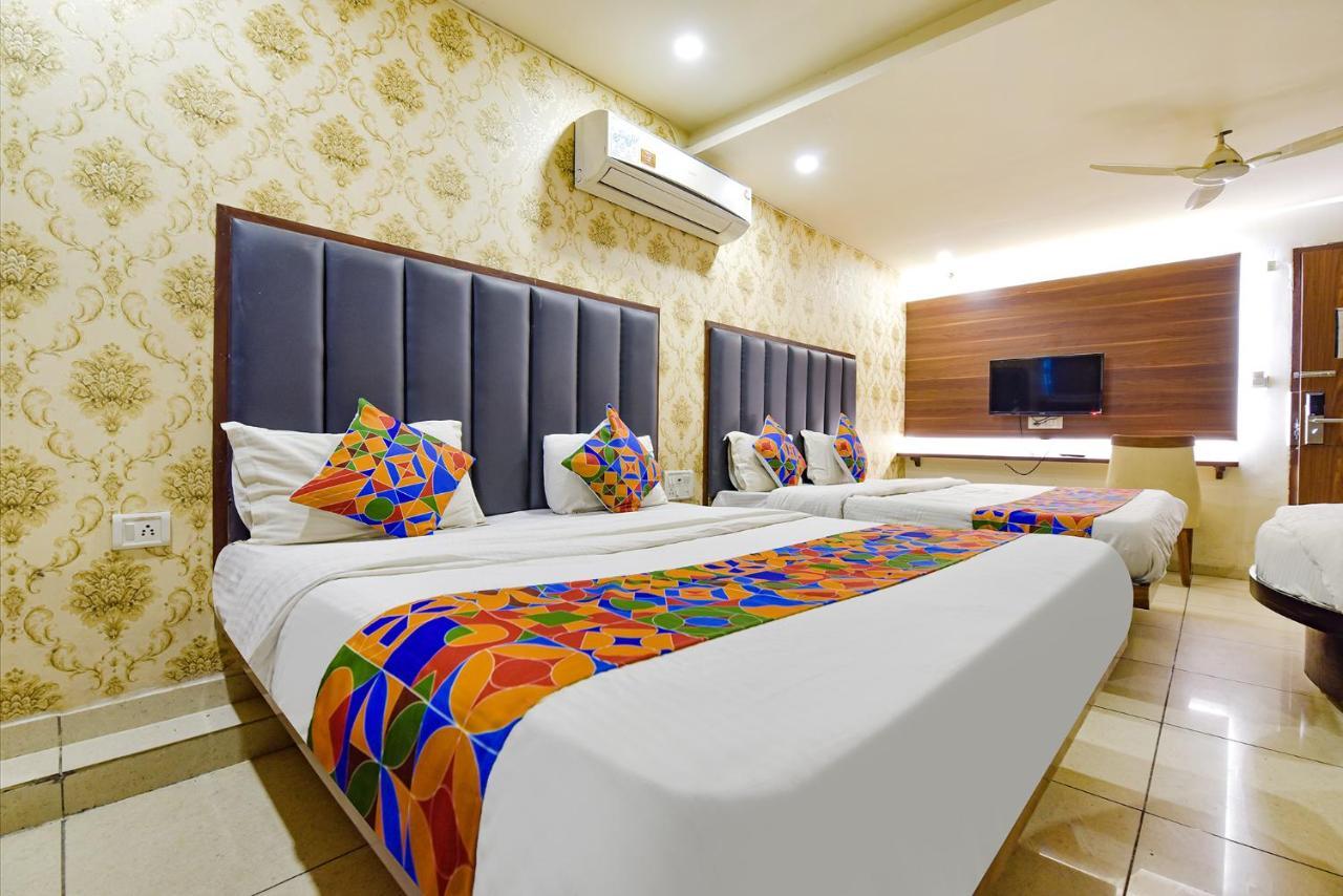 Fabhotel Royal King Hotel