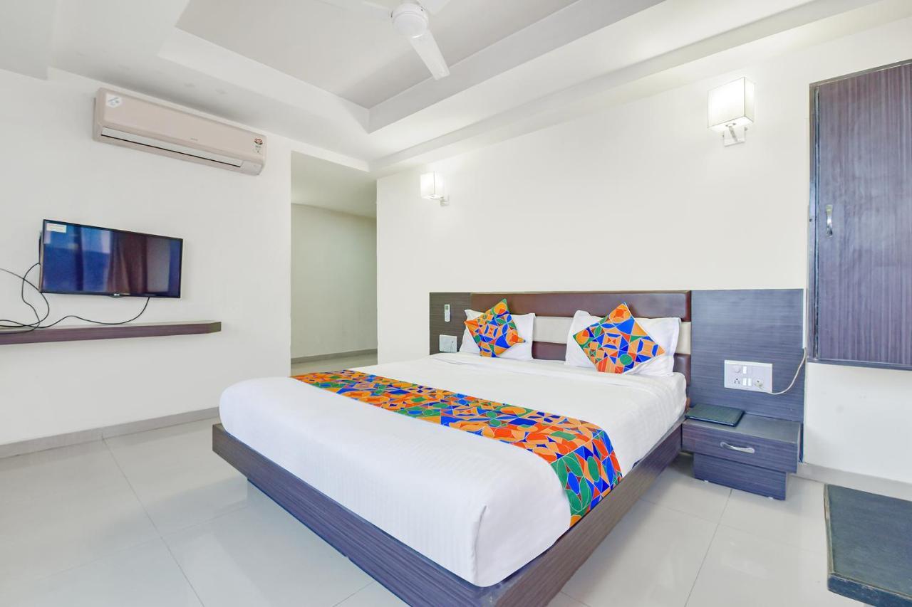 Fabhotel Skyland 3*