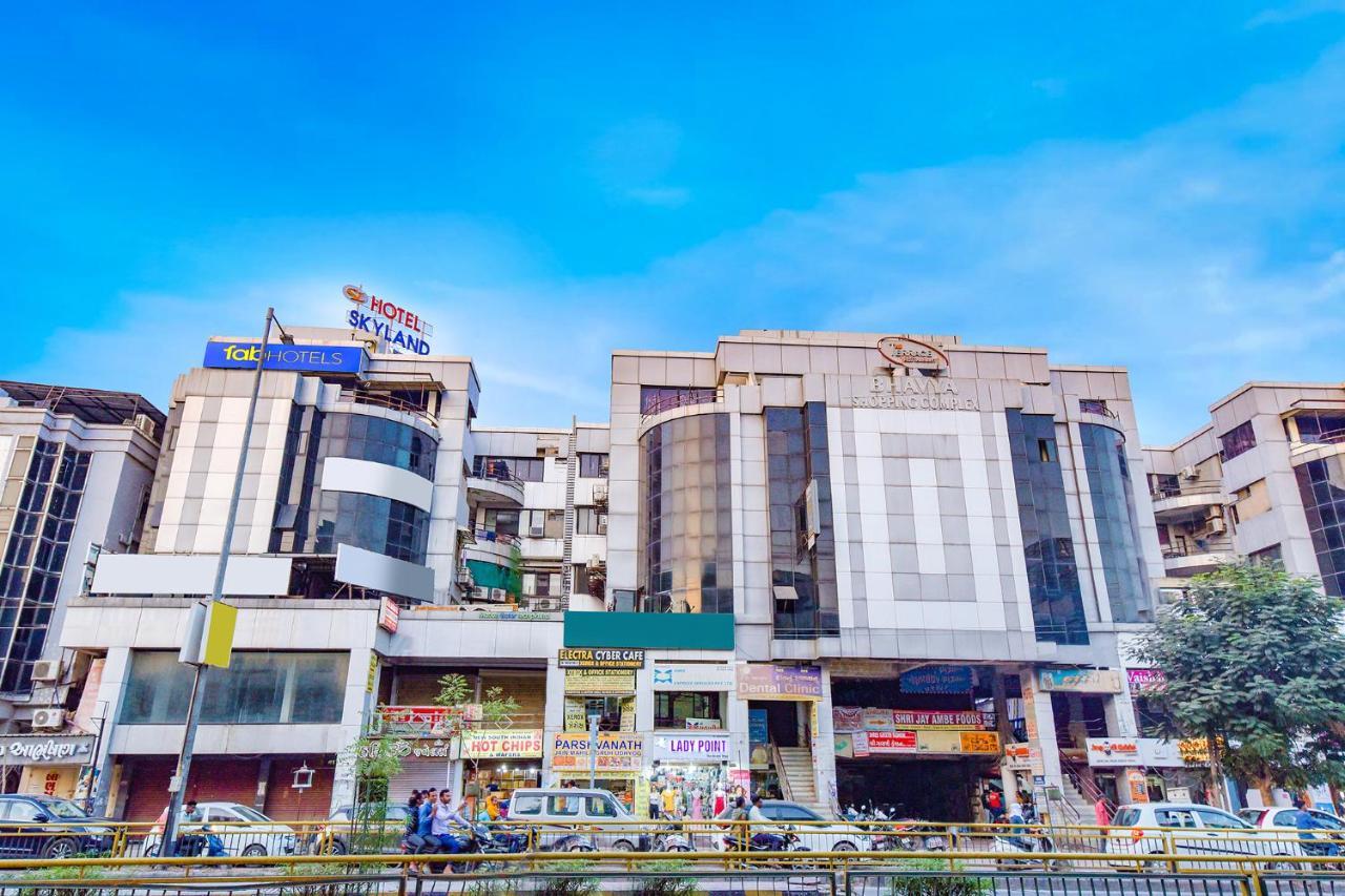 Hotel Fabhotel Skyland Ahmedabad