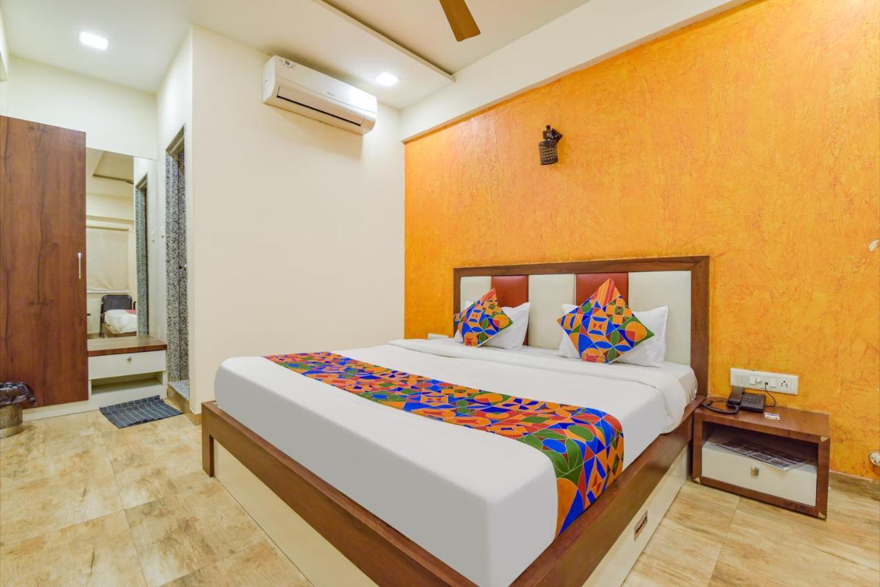 Fabhotel Tulip Plaza 3*