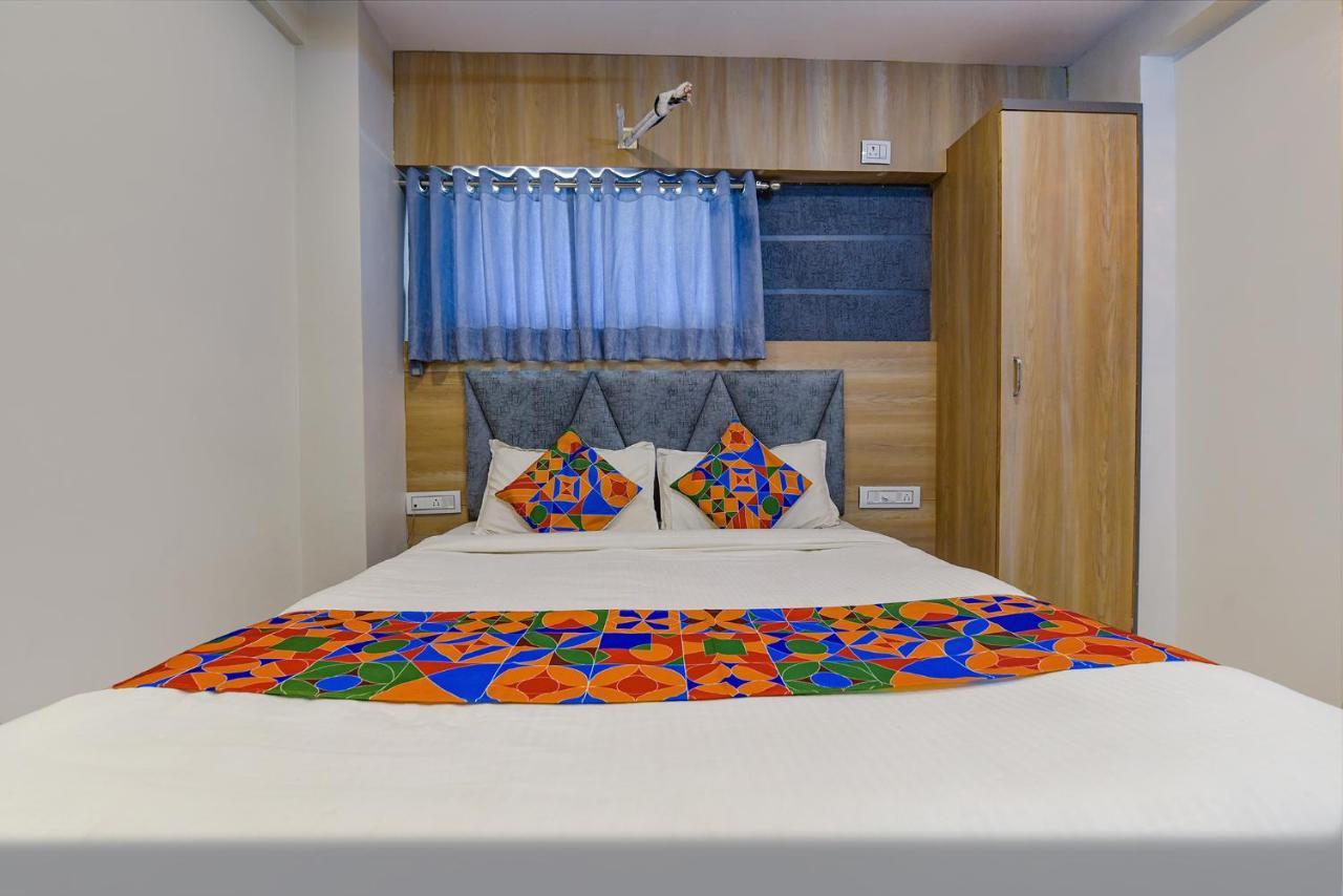 Hotel Fabexpress Canada Ahmedabad