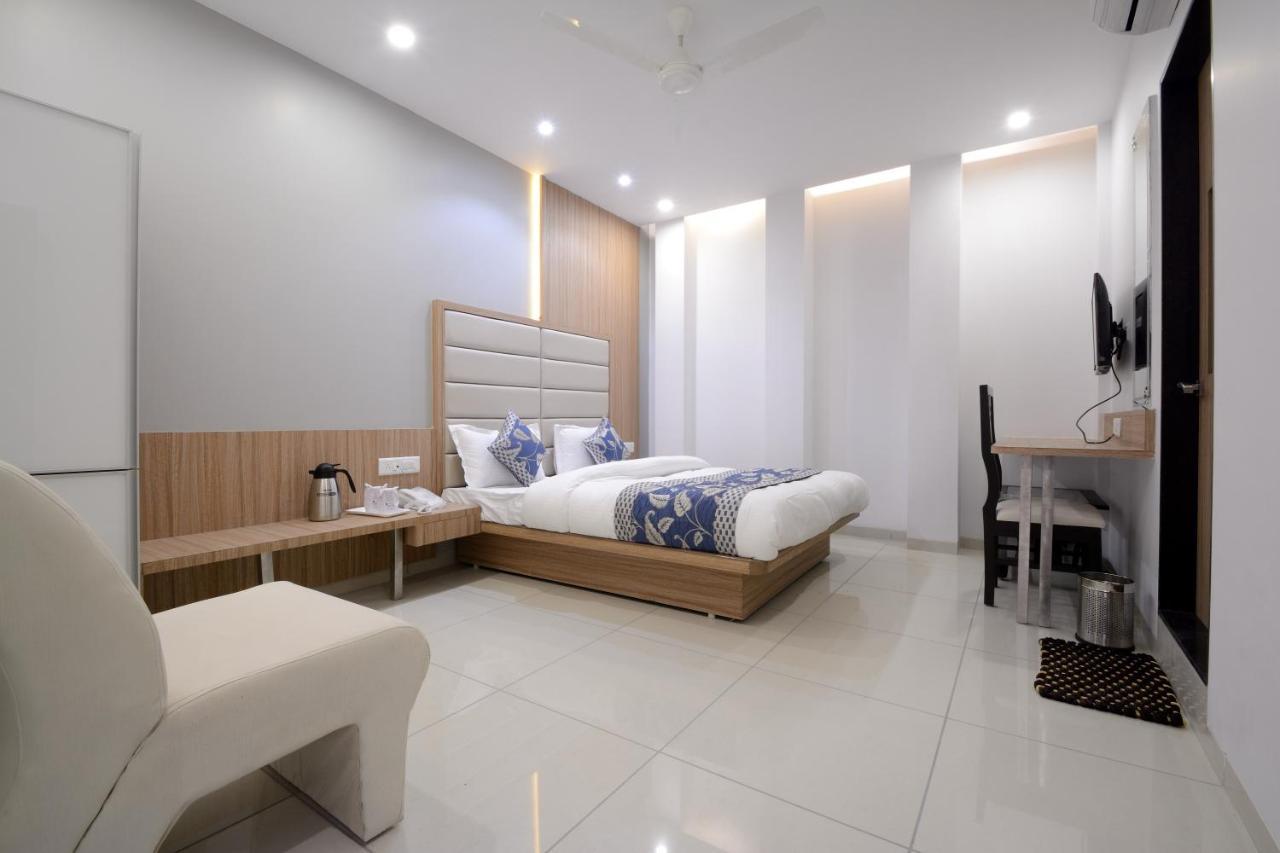 One Up Hotel