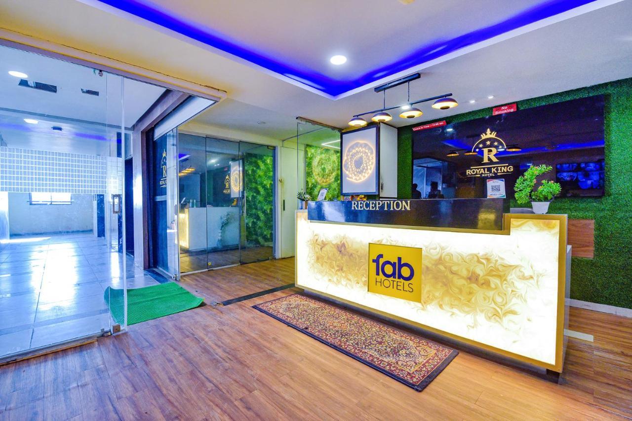 Hotel Fabhotel Royal King Ahmedabad