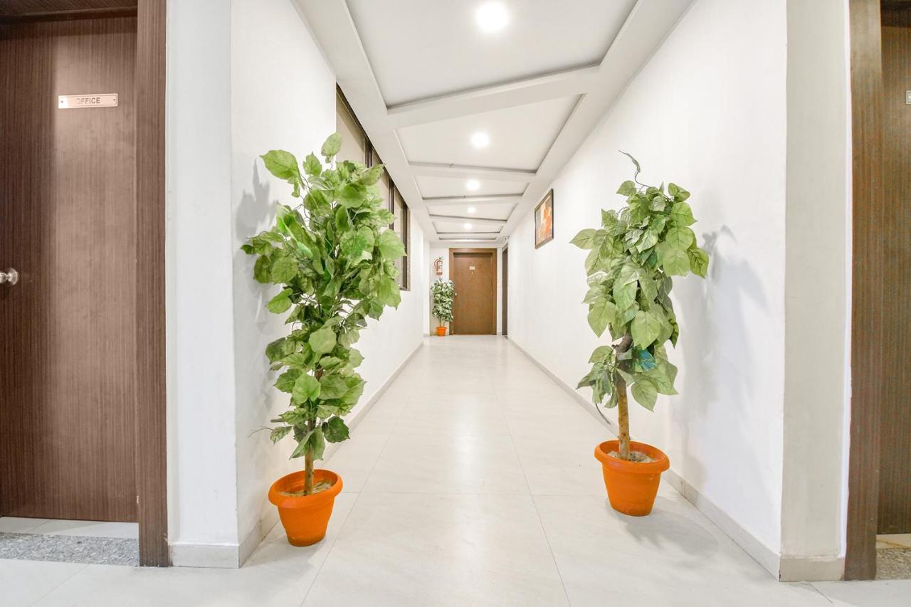 Fabhotel Skyland Hotel