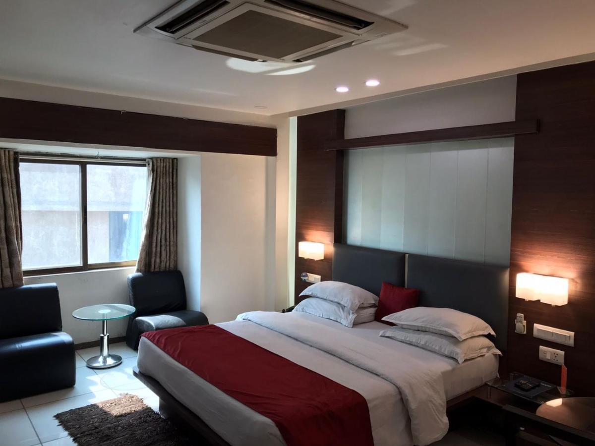 Hotel Pearl & Banquets 3*
