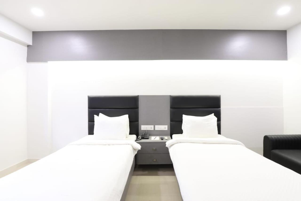 Hotel Alba Premier, Ahmedabad