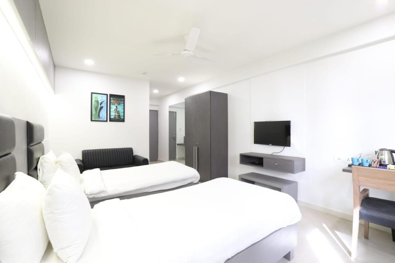 Alba Premier, Ahmedabad