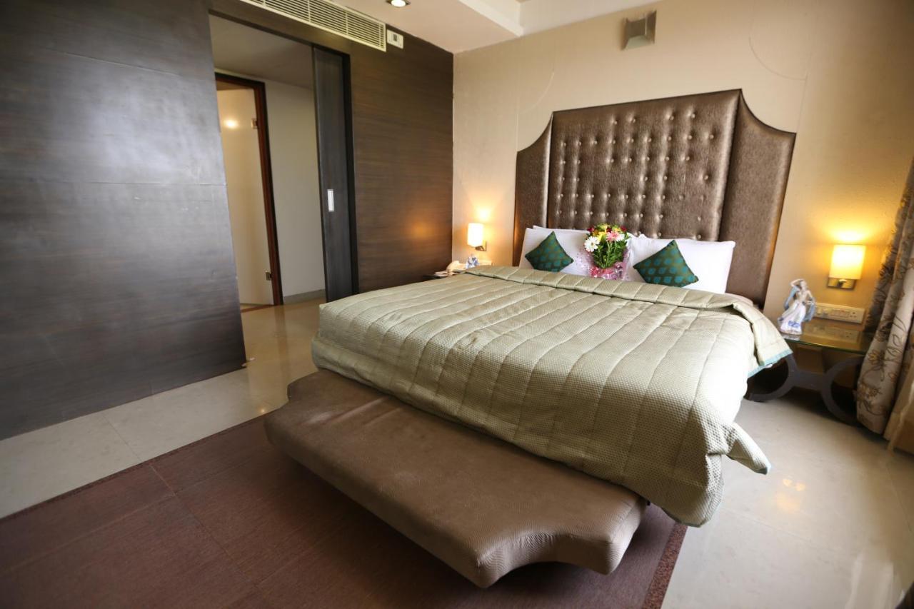 Hotel Silvercloud And Banquets Ahmedabad