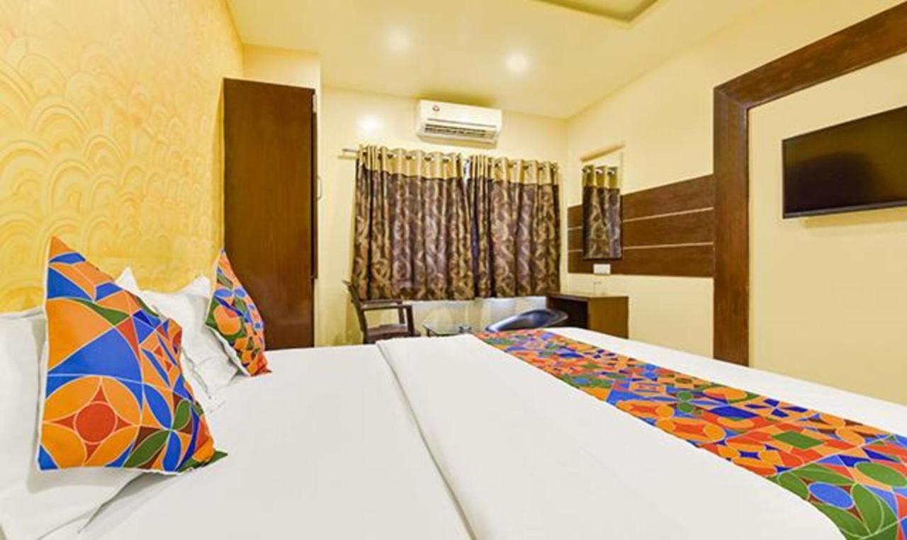 Hotel Fabhotel Kalash Residency 3*
