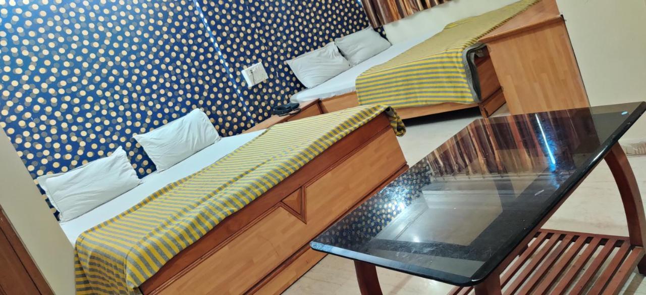 Rajpalace Guest house Ahmedabad
