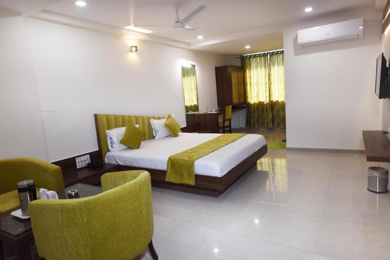 Luxura, Ahmedabad