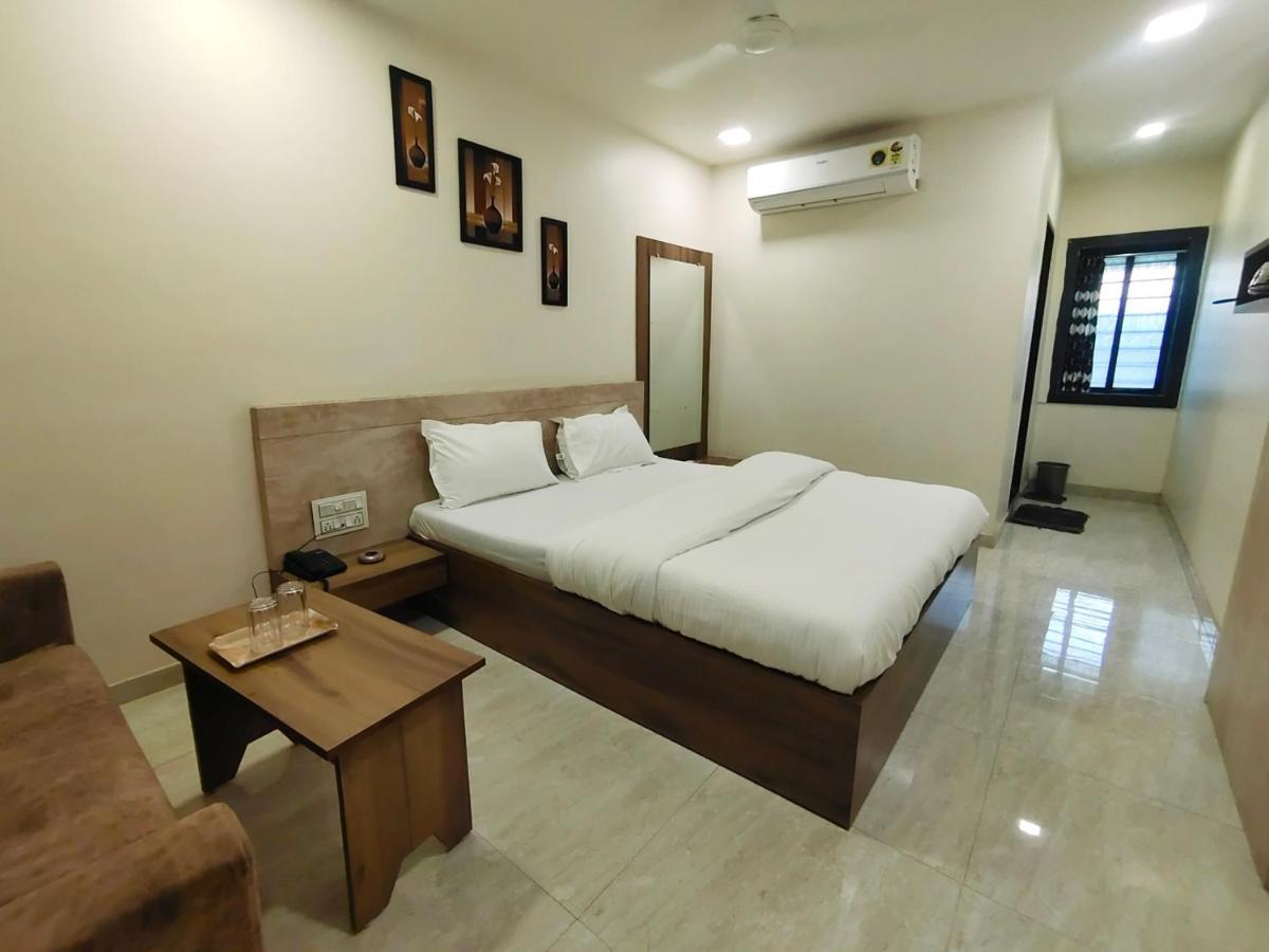 Palm Residency Guest house *