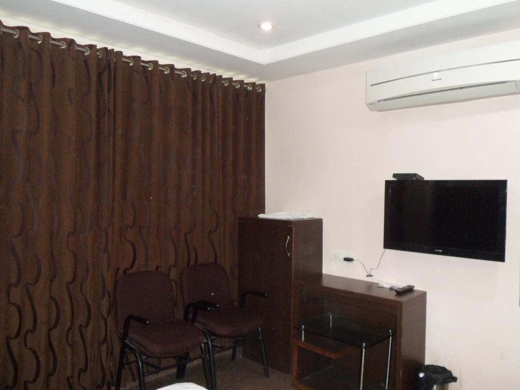 Silver Plaza Hotel