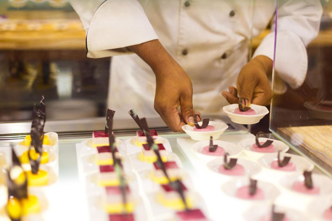 Hotel Crowne Plaza Centre By Ihg 5*