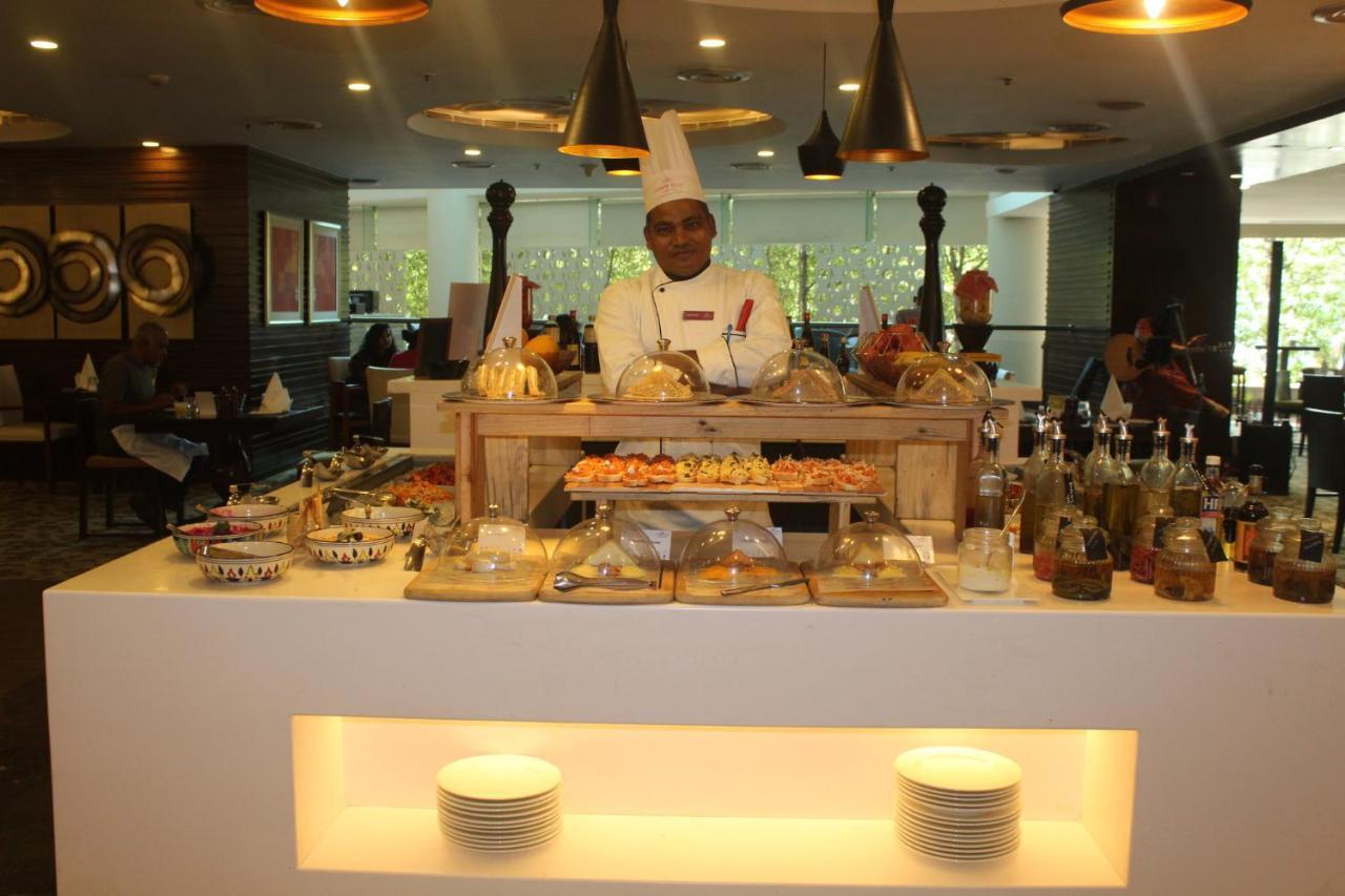Crowne Plaza Centre By Ihg 5*