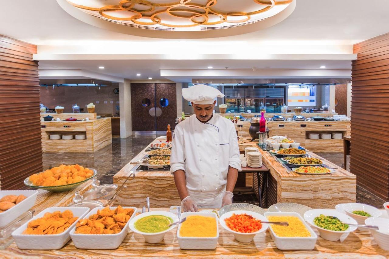 Hotel Crowne Plaza Centre By Ihg Ahmedabad