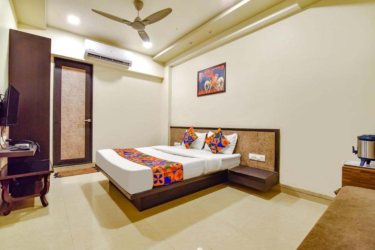 Hotel Fabexpress Anmol Palace Ahmedabad