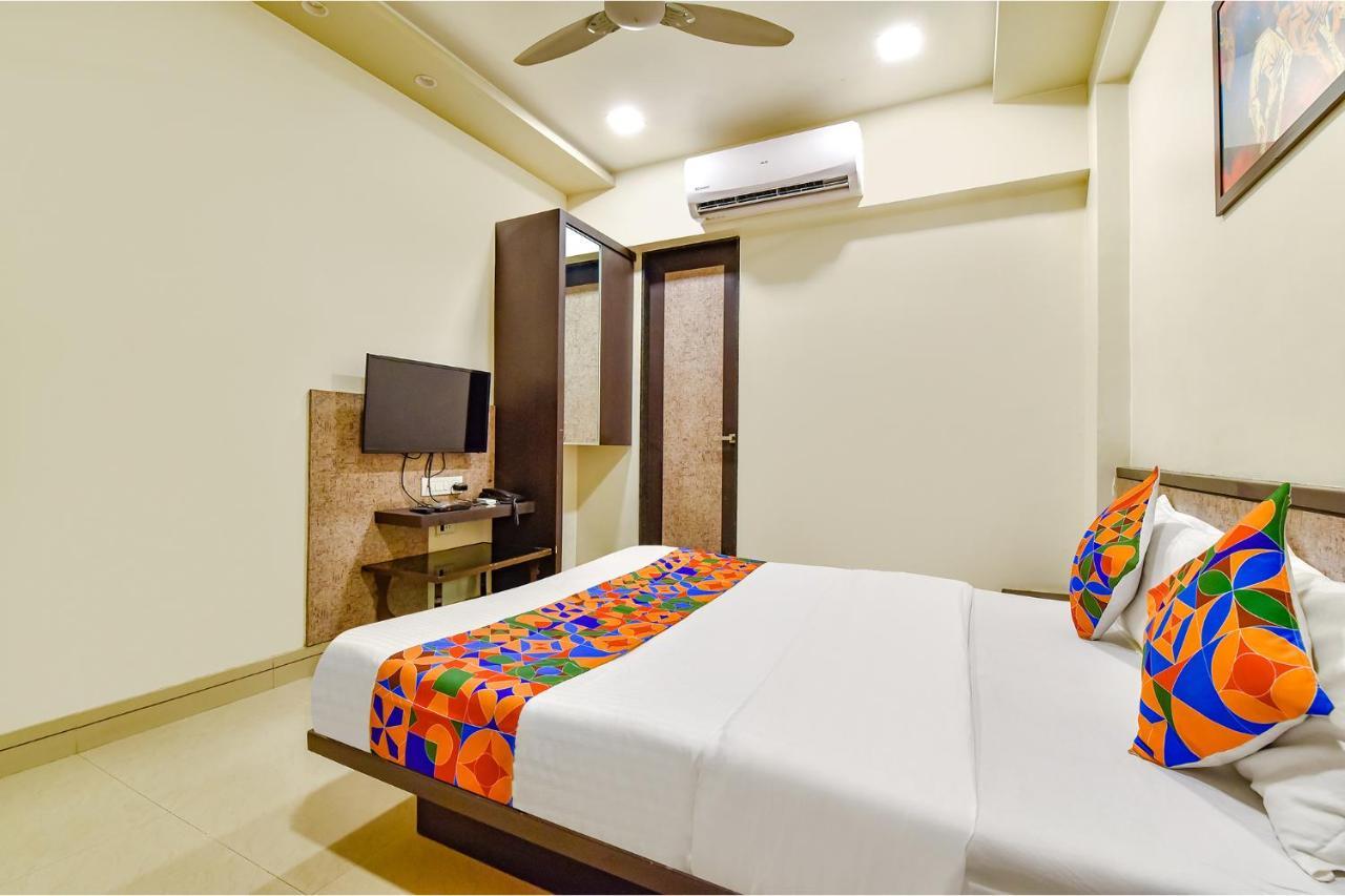 Fabexpress Anmol Palace Hotel