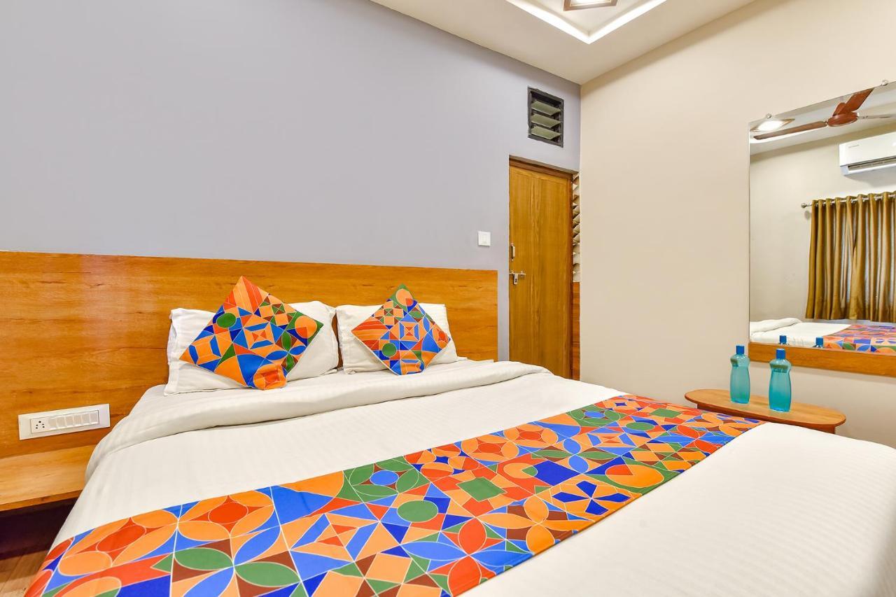 Hotel Fabexpress Gokul Ahmedabad